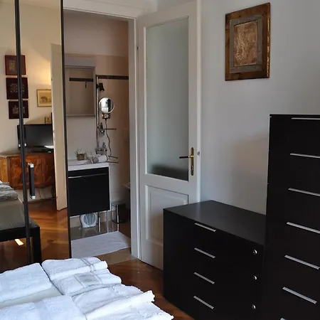 Unica Nel Cuore Storico Di Couette-café