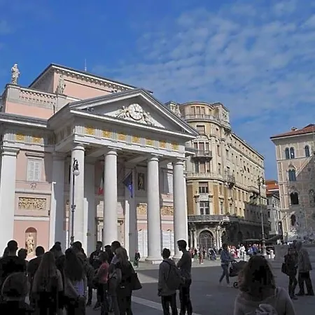 Unica Nel Cuore Storico Di 4*