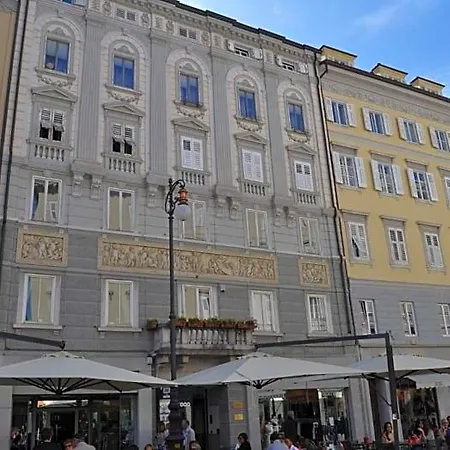 Panzió Unica Nel Cuore Storico Di Trieszt