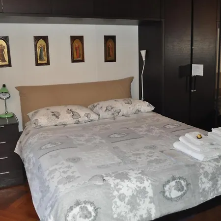 Unica Nel Cuore Storico Di B&B 트리에스테