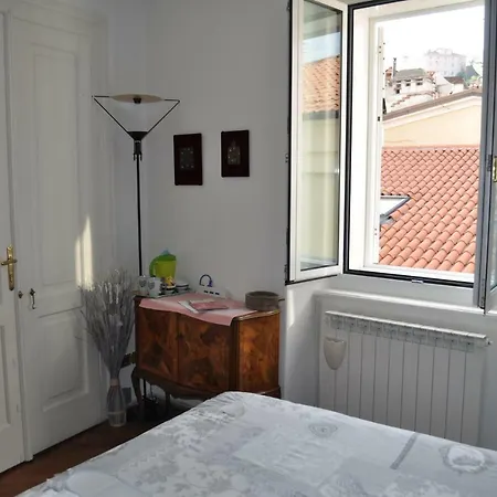 Panzió Unica Nel Cuore Storico Di Trieszt