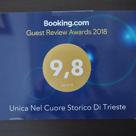 Unica Nel Cuore Storico Di 트리에스테